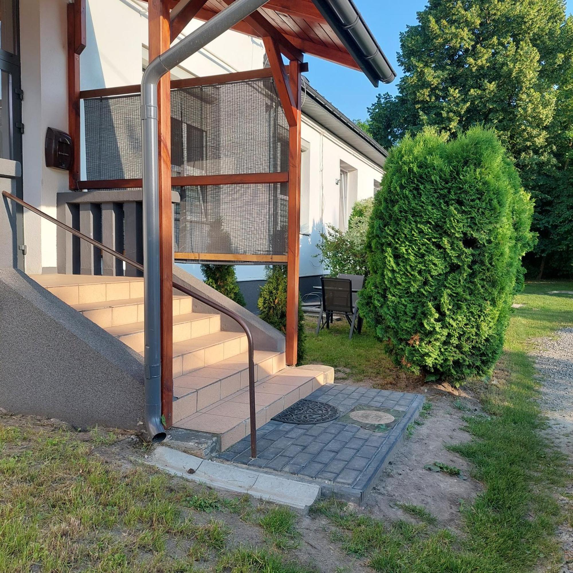 Apartament Zwierzyniec Na Roztoczu Екстериор снимка